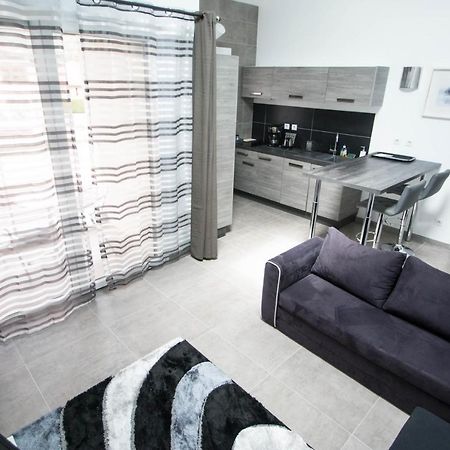 Nuitee En Appartement Marignier Exterior photo